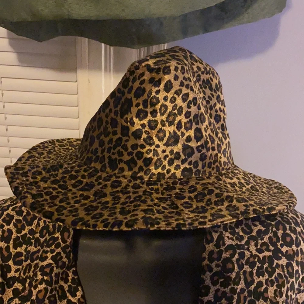 Animal Print Blazer ( Hat Sold Separate)… - Picture 2 of 7